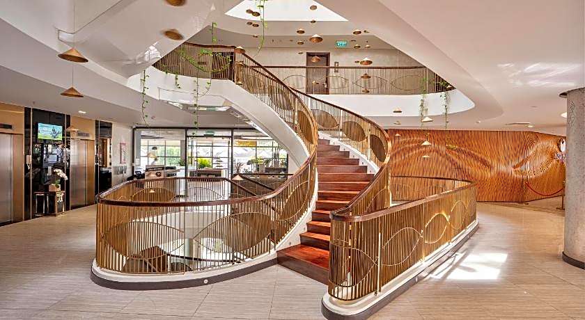 Nesta Valley Dalat Hotel - Formerly Golf Valley Hotel
