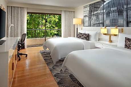 Traditional, Guest Room, 2 Queen, City View, Balcony