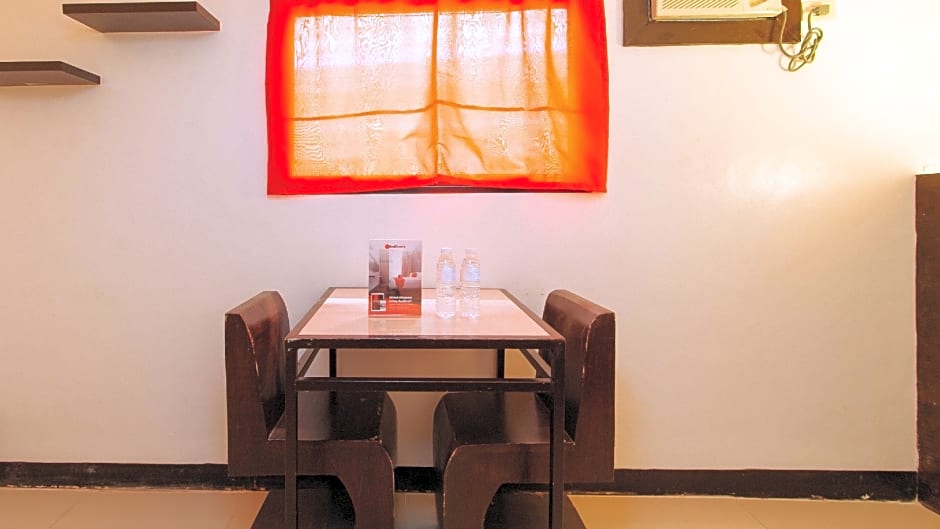 RedDoorz @ EL Runway Hotel Bulacan