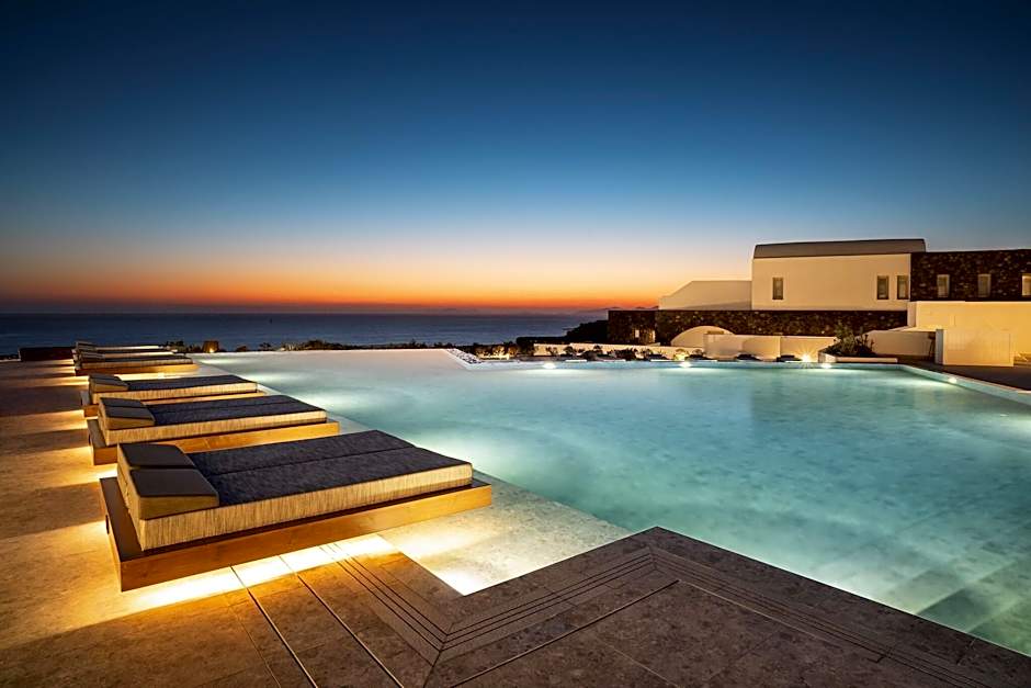 Santo Pure Oia Suites and Villas