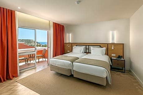 Twin Room with Sea View