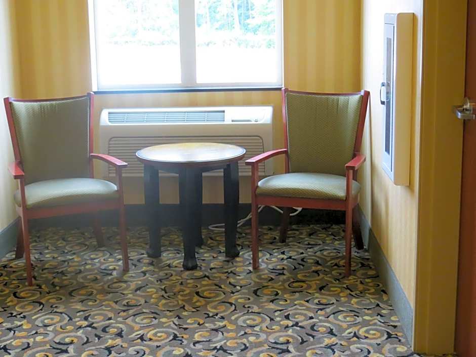 Cobblestone Inn & Suites - Brillion