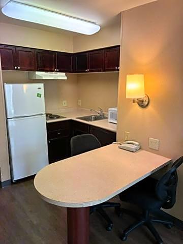 Hawthorn Extended Stay by Wyndham Irving Las Colinas