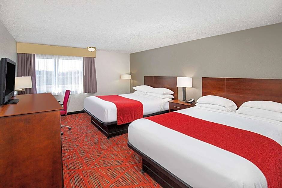 Ramada by Wyndham Bowling Green