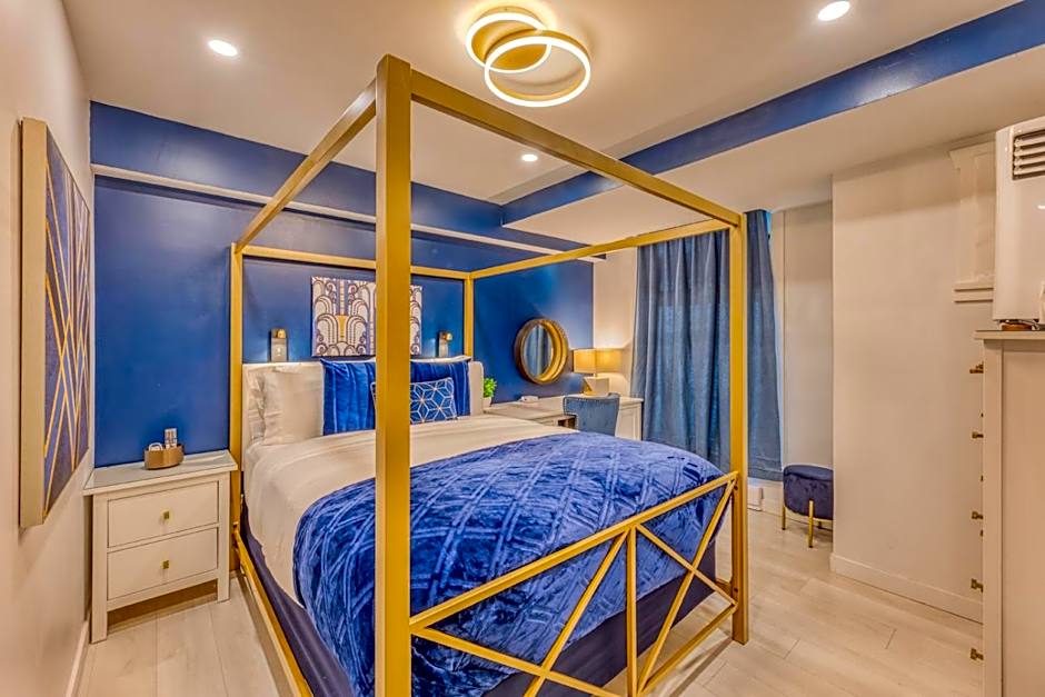 Art Deco Broadway Queen Room