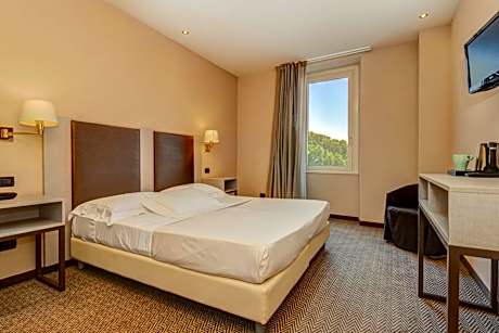 Double Room with Lake View