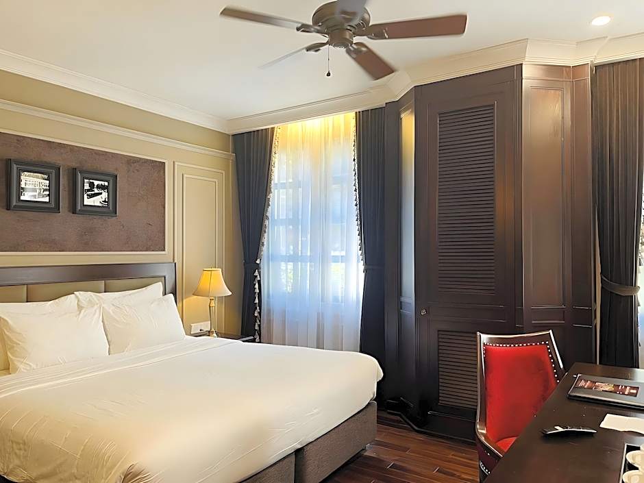 Hotel du Monde