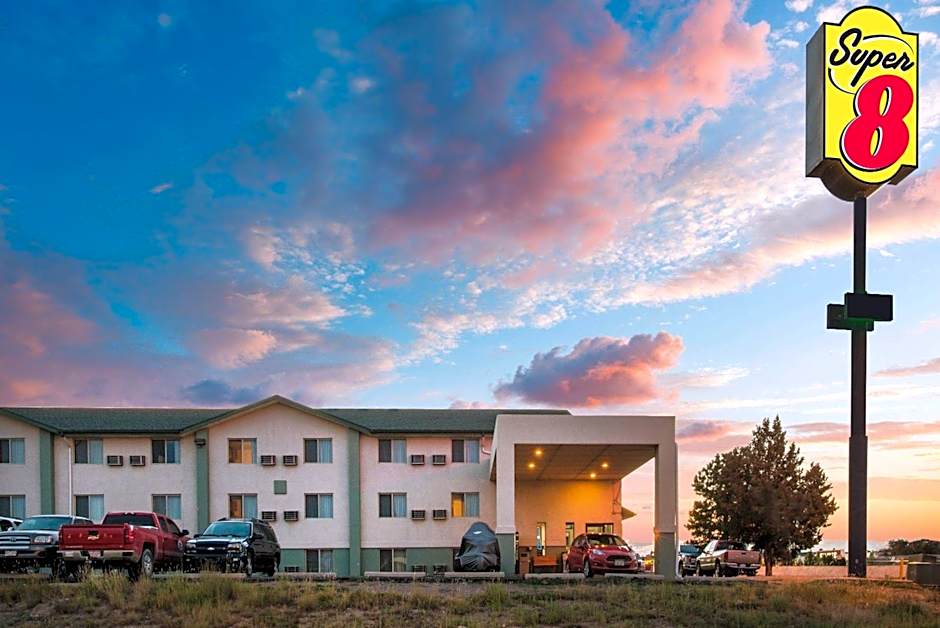 Super 8 by Wyndham Pueblo
