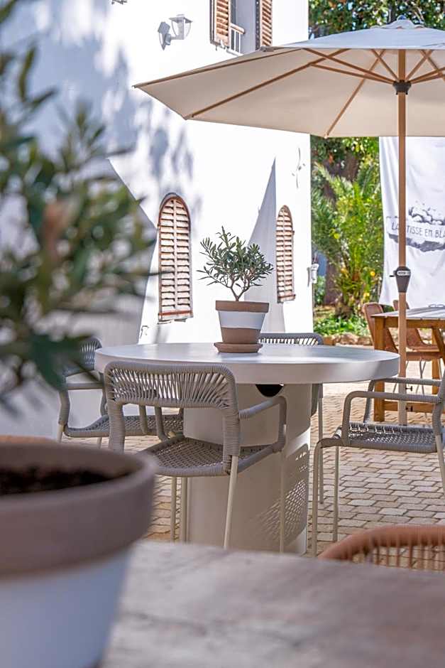 La Bâtisse en Blanc