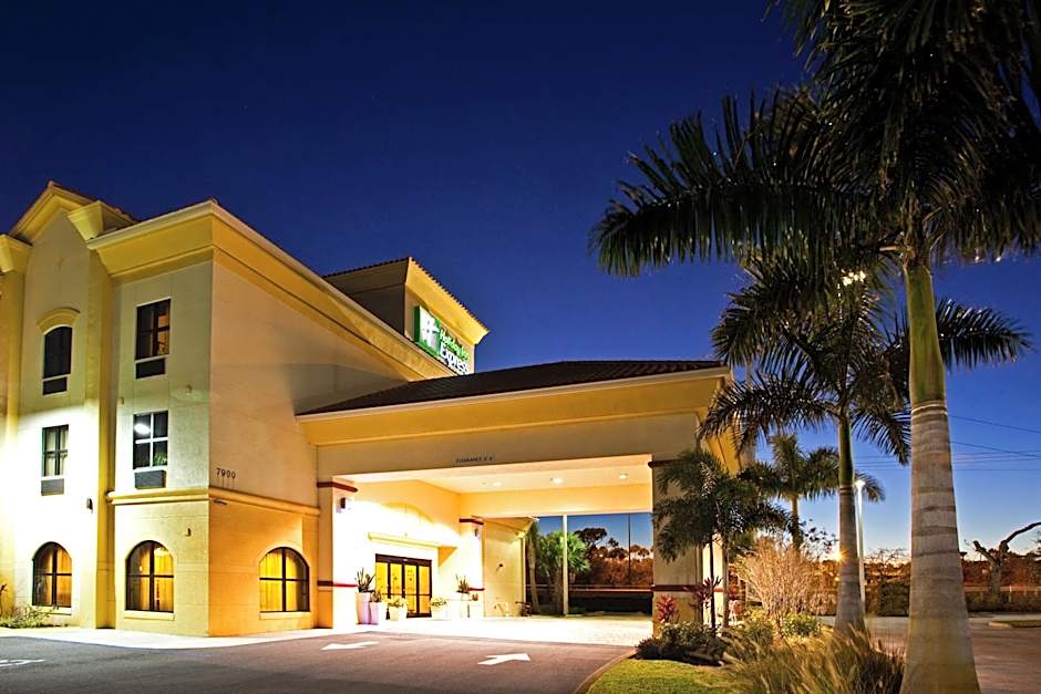 Holiday Inn Express Stuart By IHG
