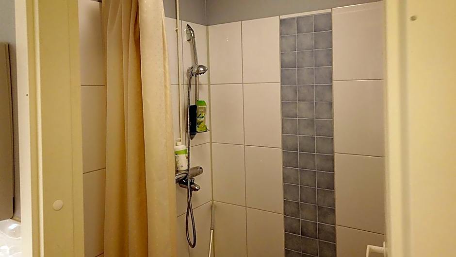 Seitsemän sillan majatalo