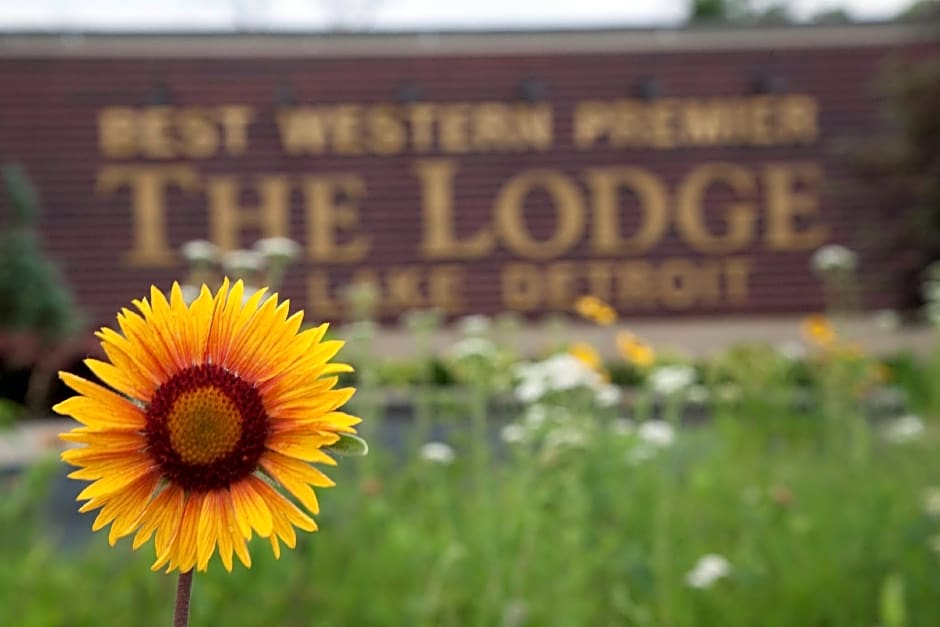 Best Western Premier The Lodge On Lake Detroit