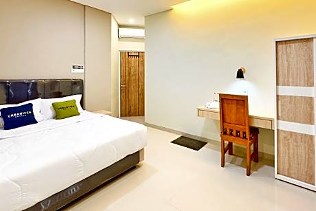 Urbanview at Sutomo Syariah near RSUD Nganjuk by RedDoorz