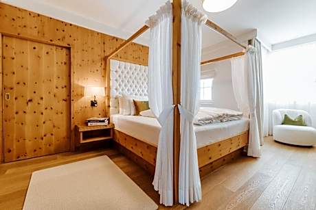 Suite with Sauna