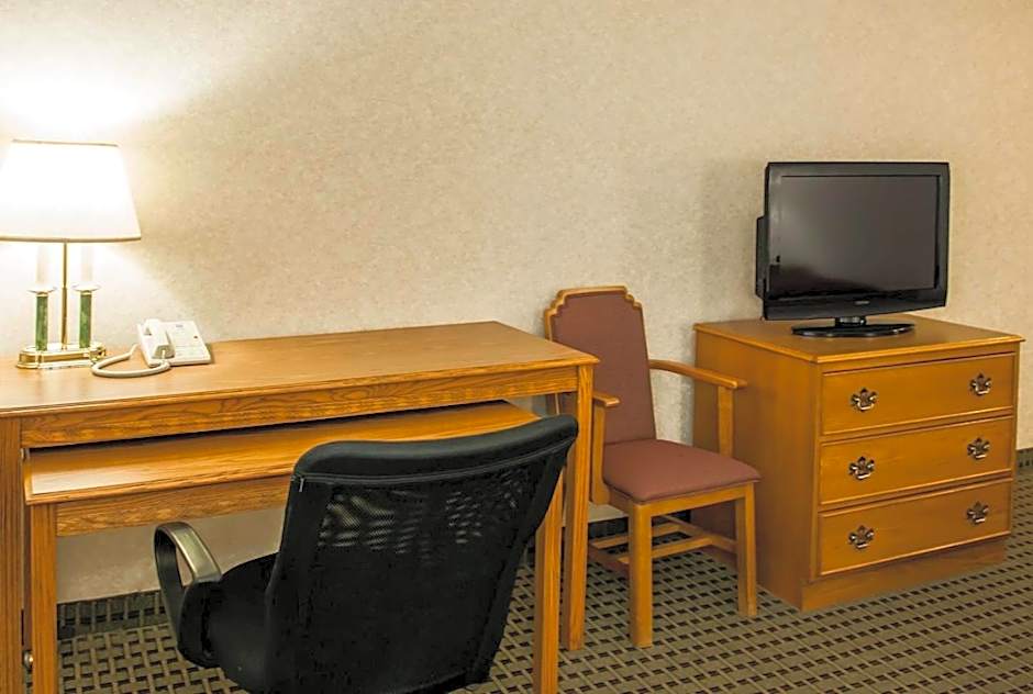 Baymont by Wyndham Franklin