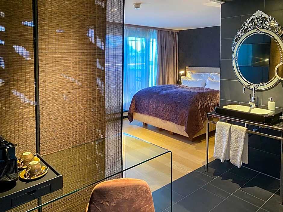 La Mansion Vi Vadi Hotel