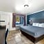 Econo Lodge Inn & Suites Heavenly Village Area
