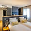 Best Western Plus Suitcase Paris La Defense