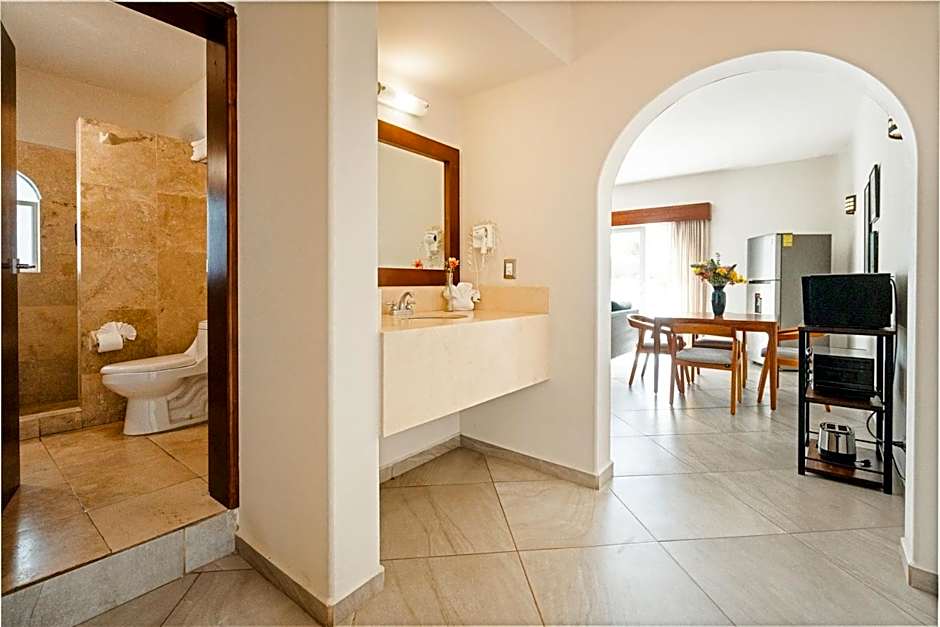 Hotel & Suites El Moro