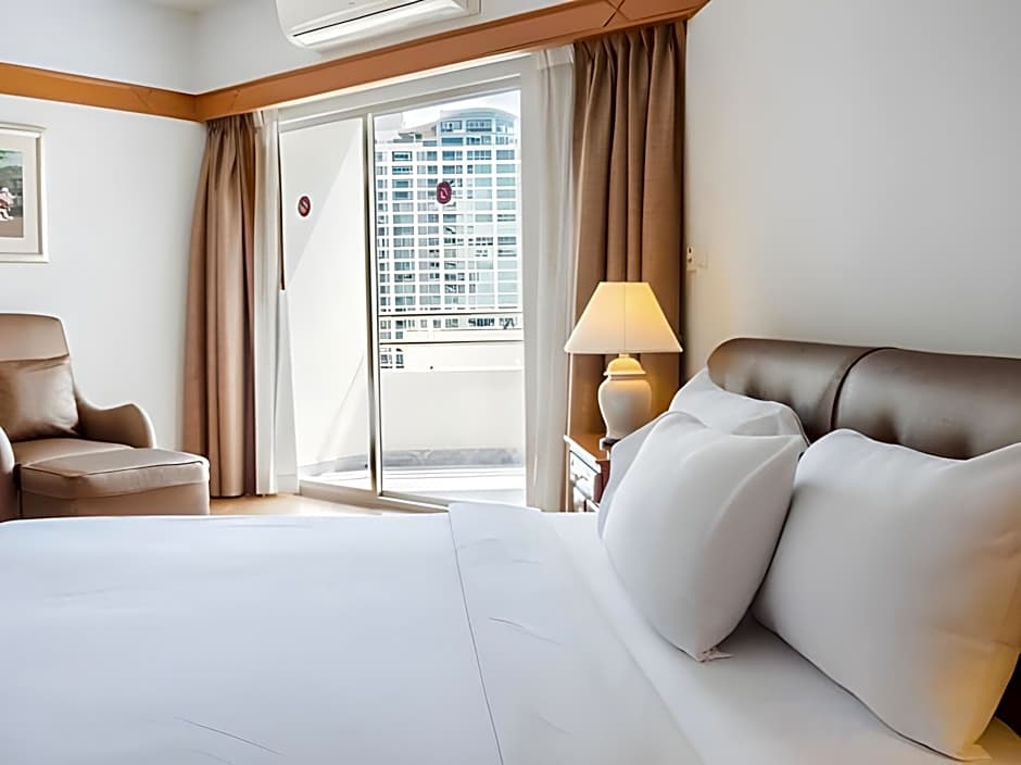 Mark Land Seaside Pattaya