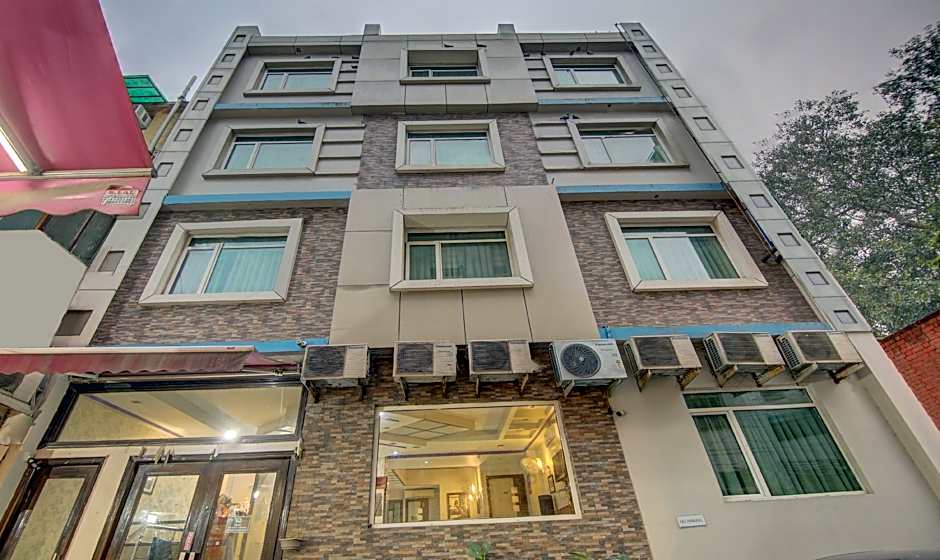 Treebo Rockwell Plaza