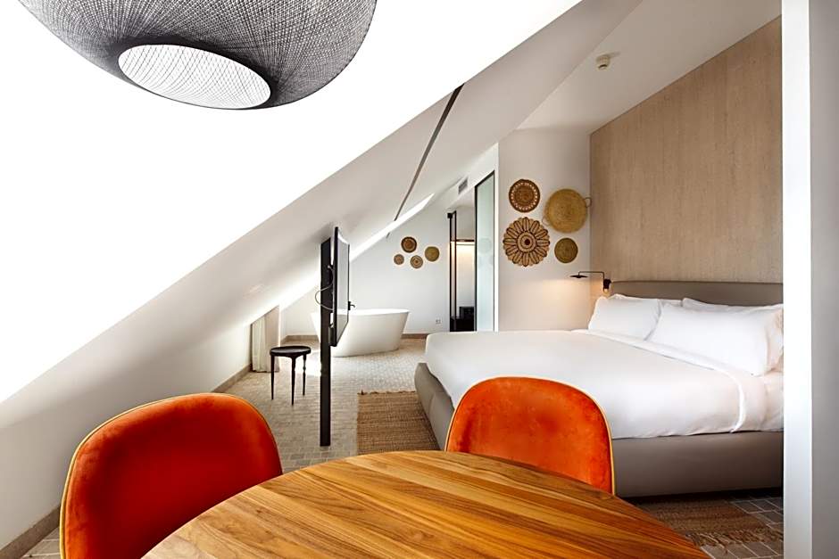 Atocha Hotel Madrid, Tapestry Collection by Hilton