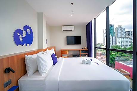 Kokotel Cebu Adira