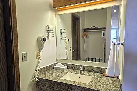 2 Queen Beds Non-Smoking