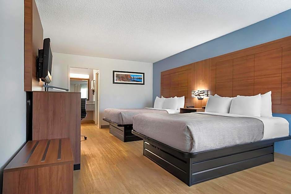 Quality Inn & Suites Near Lake Eufaula