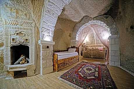 Sultan Cave Suite