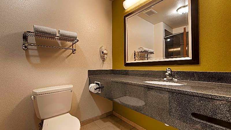 Best Western Douglas Inn & Suites