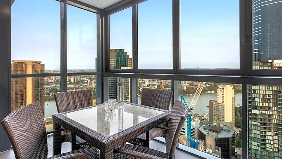 Oaks Brisbane on Charlotte Suites
