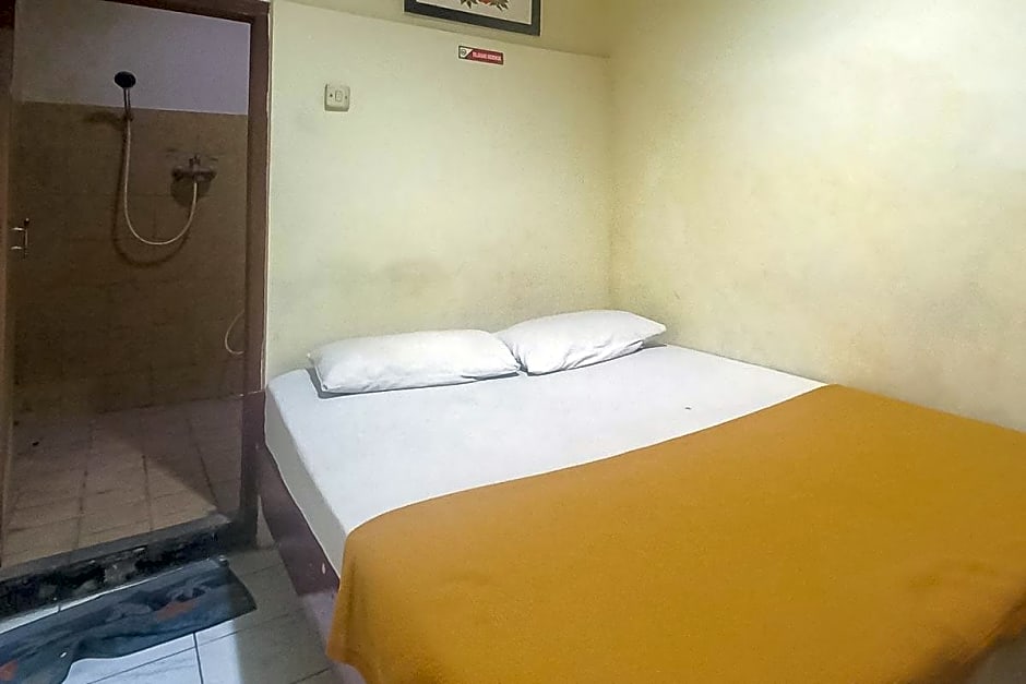 Hotel Malang near Alun Alun Malang RedPartner