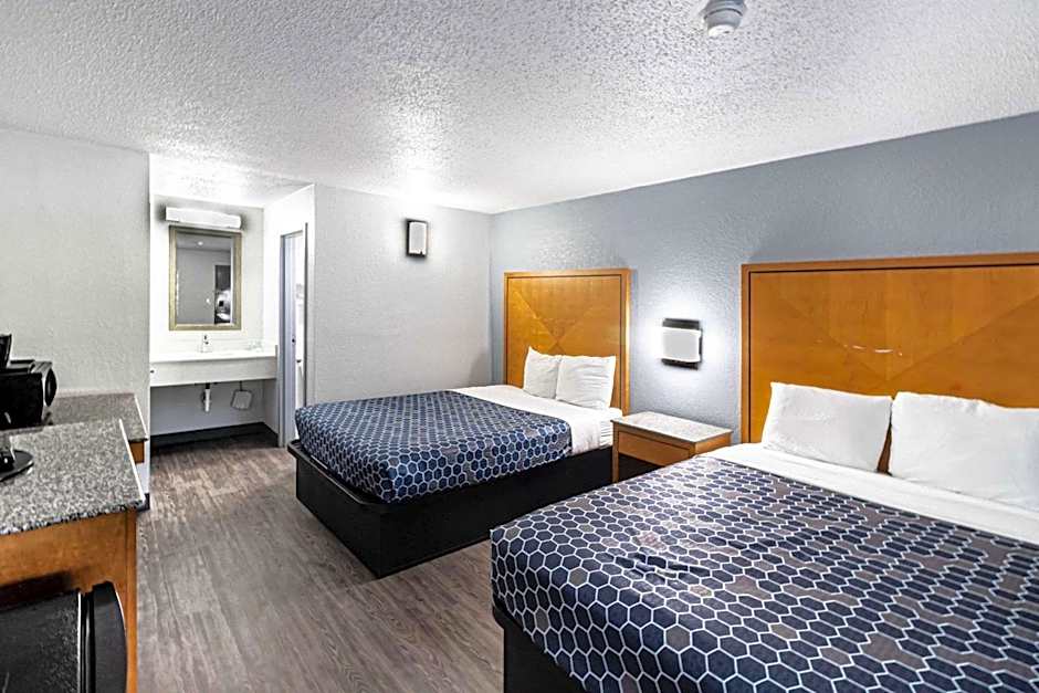 Rodeway Inn At Fort Lee