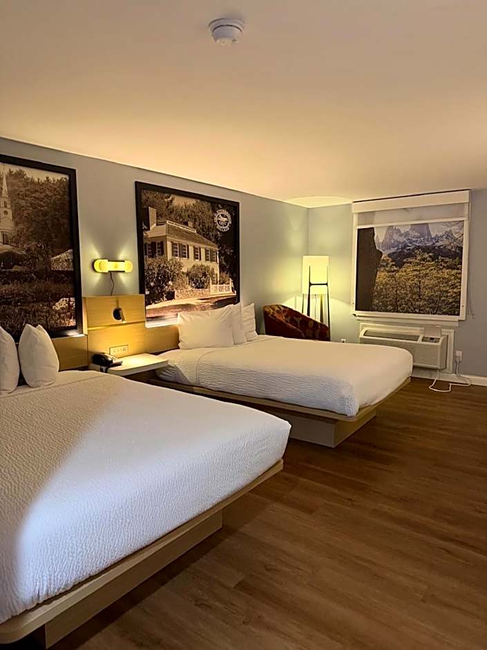 Super 8 by Wyndham Sturbridge