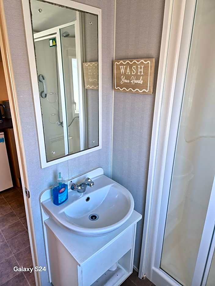 AJ Ray Properties A8