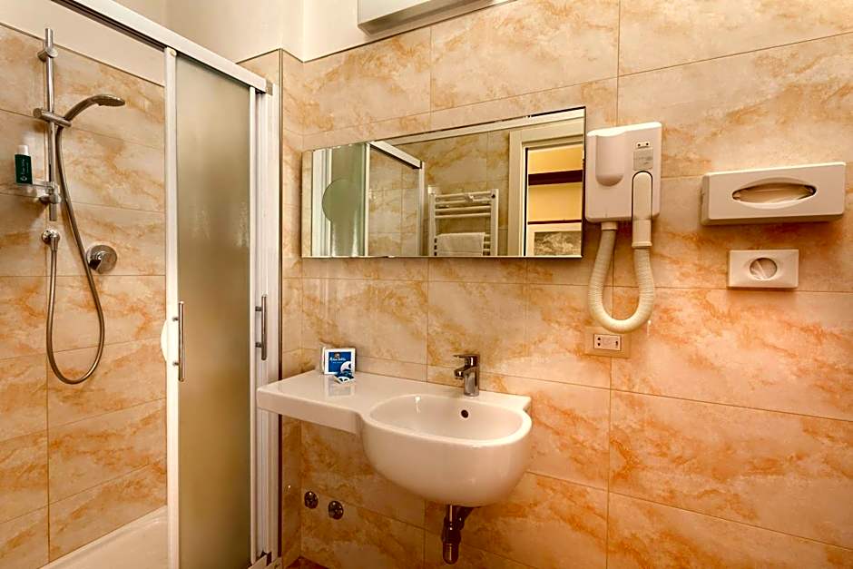Hotel Milano Helvetia - in centro con piscina