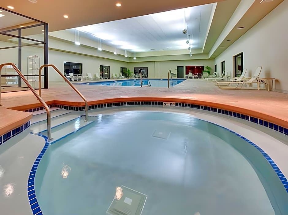 Crowne Plaza Milwaukee South By IHG