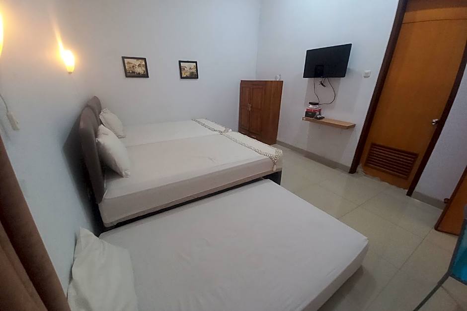 Capital O 93872 Natura Guest House Syariah Near alun alun kota purwokerto