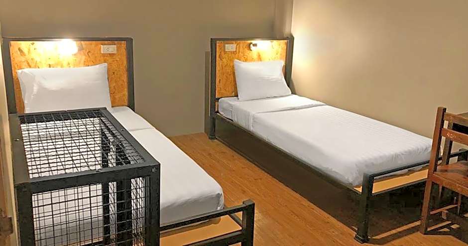 OK CHIC PHUKET HOSTEL