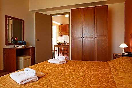 Two bedroom apartment with Sea view