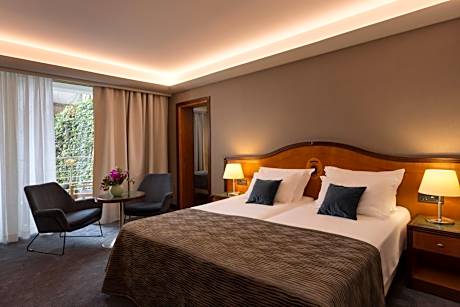 Classic Double Room with Balcony