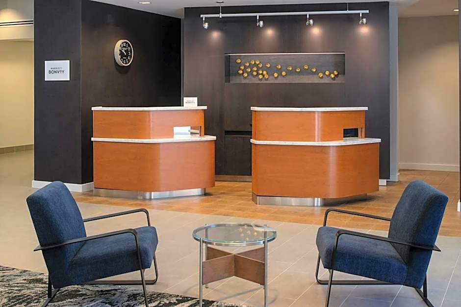 Courtyard by Marriott Houston City Place