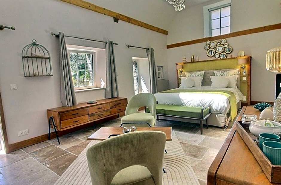 Kergroaz Maner Classé 5 épis Table d'Hôtes Manoir dans parc paysagé, spa en plein air Bornes véhicules électriques Petit déjeuner inclus