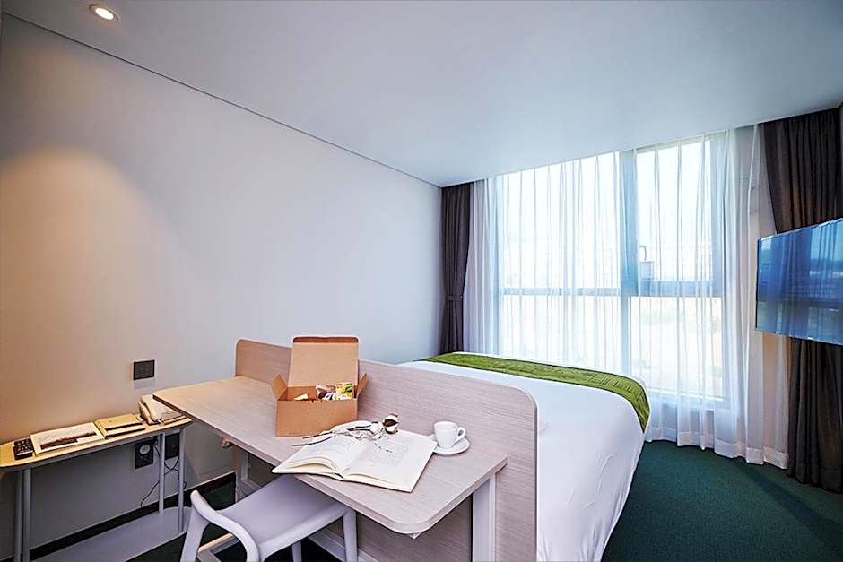 Jeju Pureun Hotel