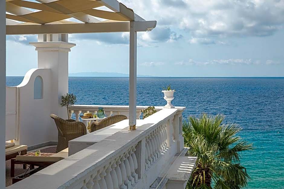 Aneroussa Beach Hotel