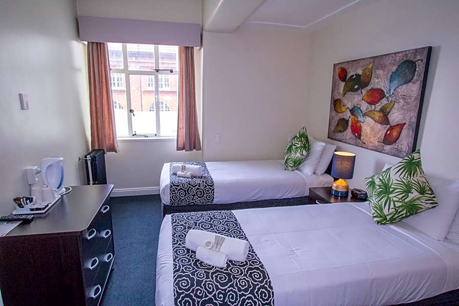 Hotel Waterloo & Backpackers