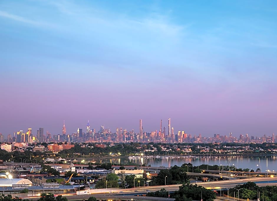 Hotel Indigo: Flushing - LaGuardia By IHG