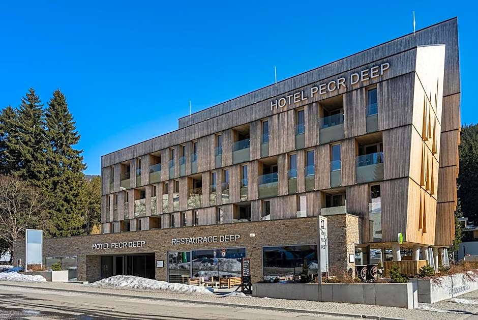 HOTEL PECR DEEP
