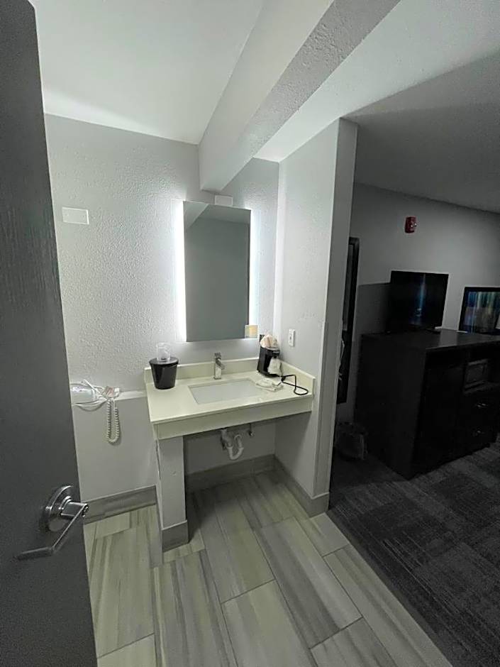 La Quinta Inn by Wyndham Indianapolis Airport Executive Dr